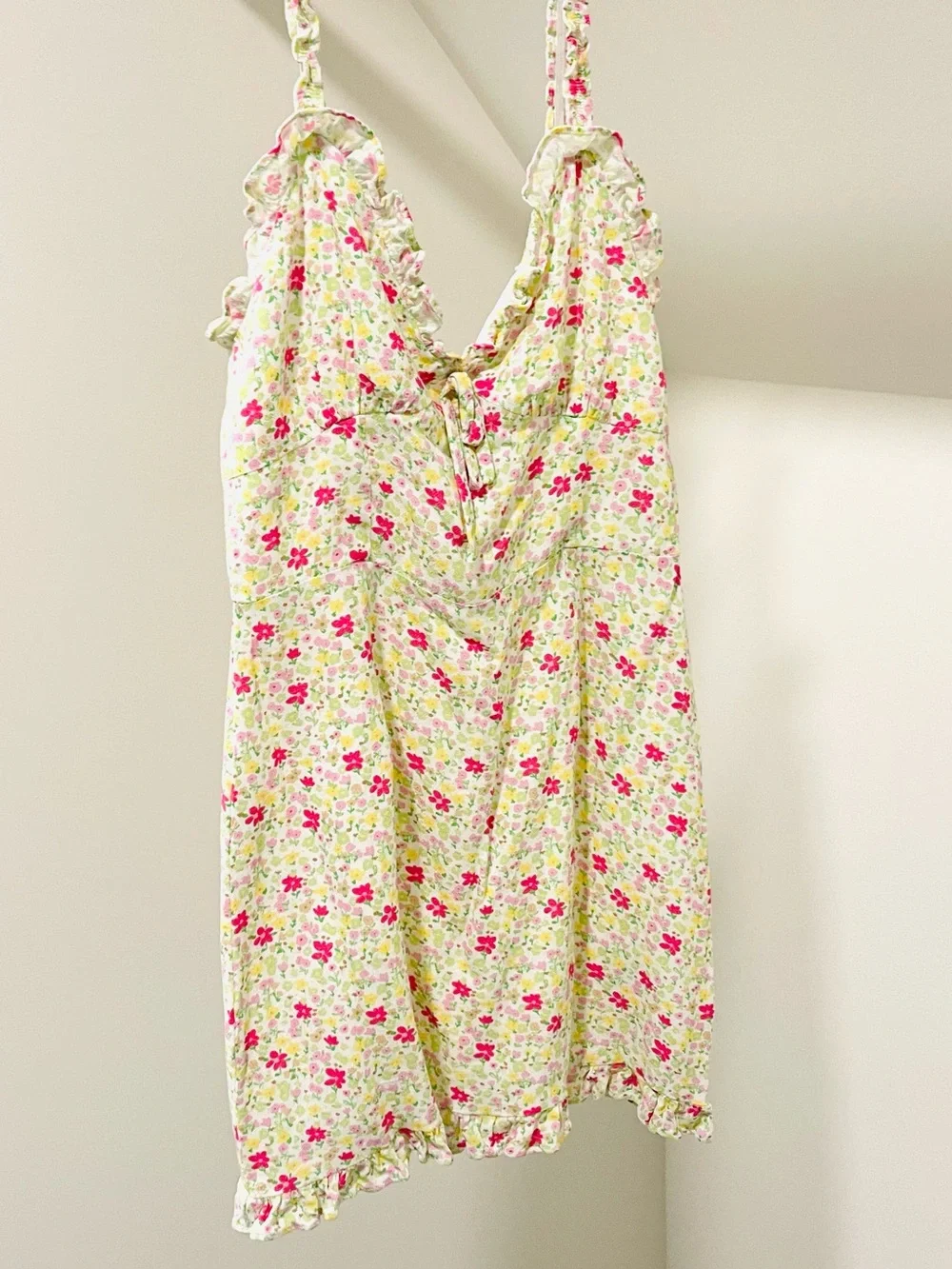 Charlie Holiday Floral Ruffle Mini Dress EUC - Picture 5 of 16